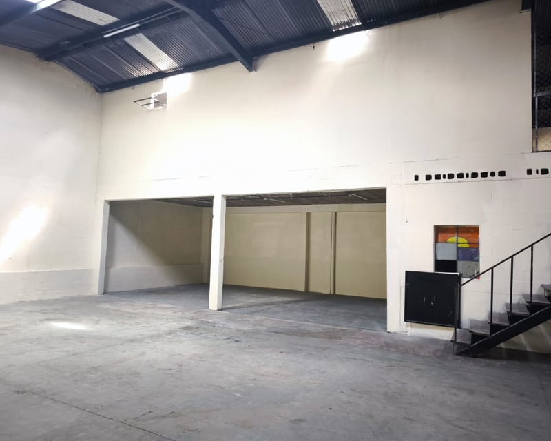 Warehouse for Rent in Zona 12