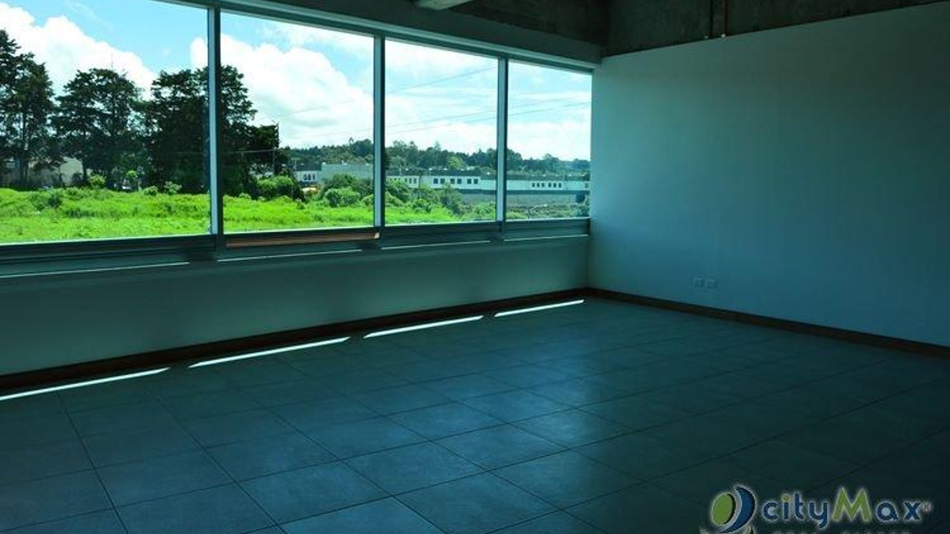 Oficina Comercial en Renta en Carretera a El Salvador