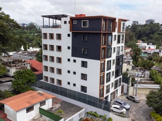 Vila Catorce, zona 14 - Image 2