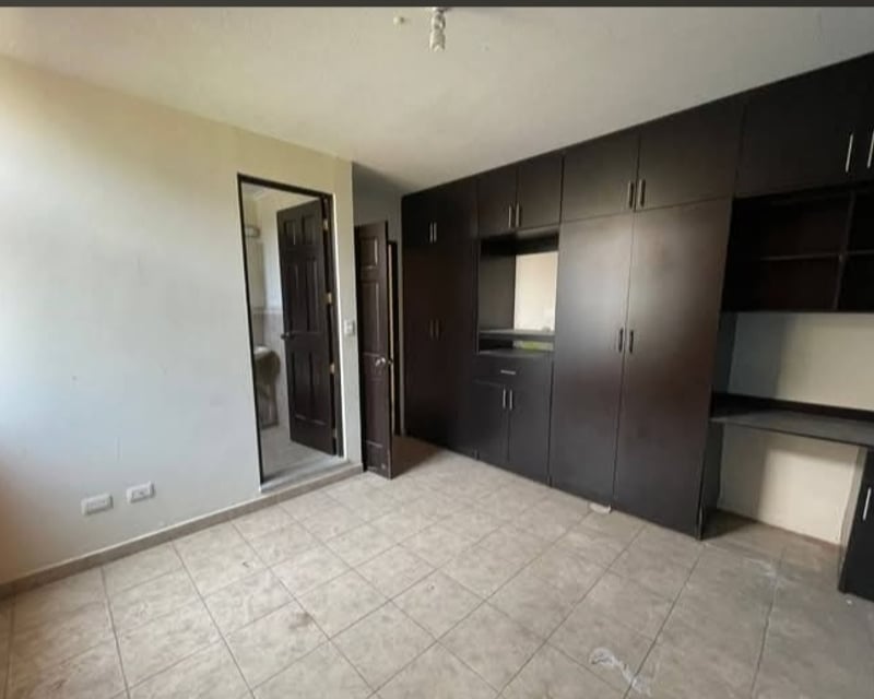 Casa en Venta de 3 habitaciones en el Encinal  3 ref-6079