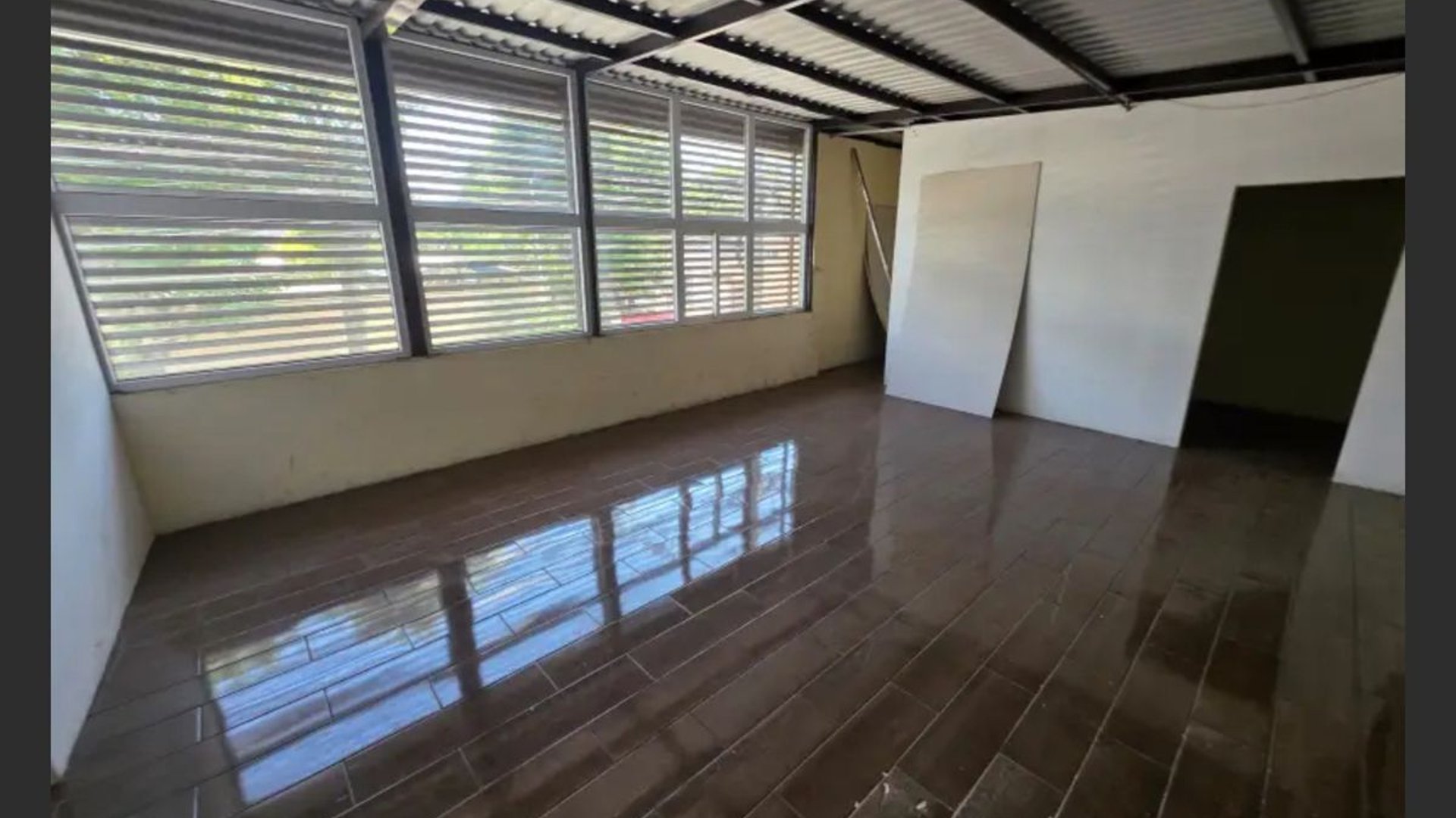 Casa de Esquina en Venta – Zona 12 - Miniatura 2