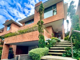 📍 CASA EN VENTA – RESIDENCIAS CONCEPCIÓN, COND. CAMELIAS | KM 15 CAES - Image 1