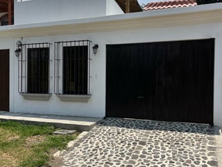 PRECIOSA CASA EN RENTA DENTRO CONDOMINIO EN SAN PEDRO LAS HUERTAS - 2