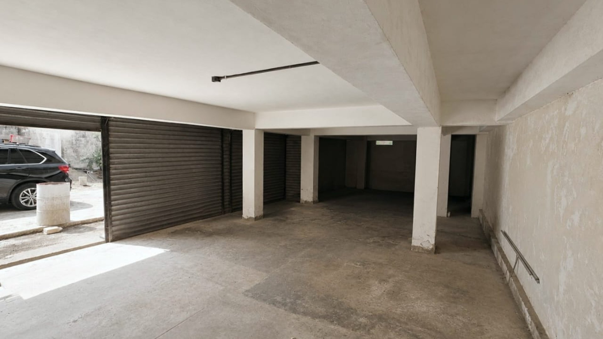 Renta de ofibodega de 900 metros en zona 9 Ref-6024 - Miniatura 7