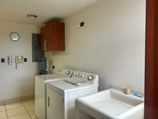 Apartamento Amueblado en Renta, Zona 14 Edificio Marqués del Valle - Image 7