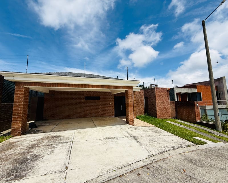 VENTA DE LINDA CASA DE 1 NIVEL - BUENAFUENTE, KM 16.5 CES