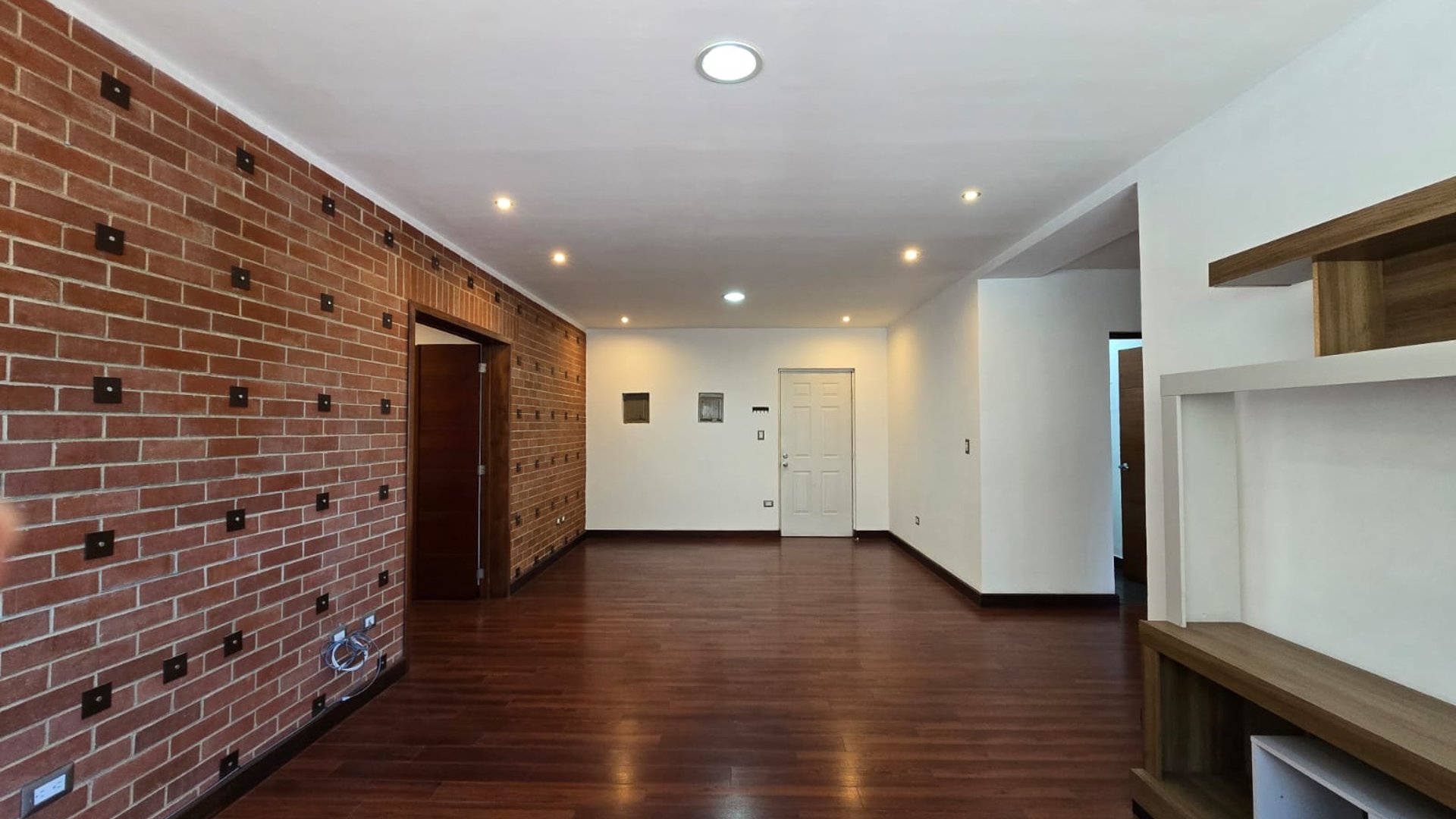 RENTA Apartamento Zona 4 Residenciales el Puente