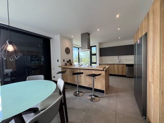 Venta Exclusivo apartamento de 2 niveles en ZEN Cayalá – Zona 16 (C) - 4