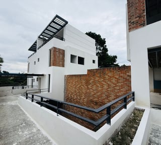 VENTA DE HERMOSA CASA PARA ESTRENAR - VH1, ZONA 15