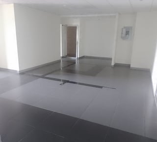 Alquilo Oficina Zona 14 en Edificio de  Oficinas, 
