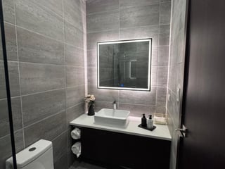 en venta apartamento en la zona 15 edificio Boutique - Image 9