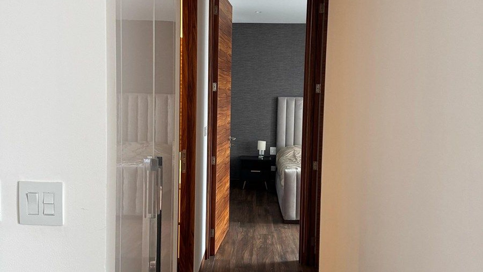 APARTAMENTO AMUEBLADO Y EQUIPADO EN AVIA, ZONA 10 - Miniatura 5