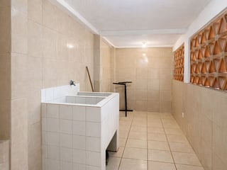 RENTO CASA DE UN NIVEL EN COLONIA CANDELARIA, ANTIGUA - Image 8