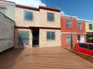 Casa en venta en Pinares del Norte, zona 18. - 2