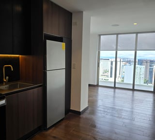 Apartamento en nivel medio en renta - 1 habitacion en zona 10 Ref-5778