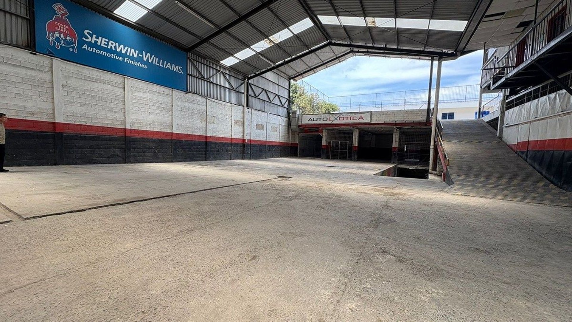 Bodega en Venta o Alquiler | Boulevard Sur, San Cristóbal - Image 1