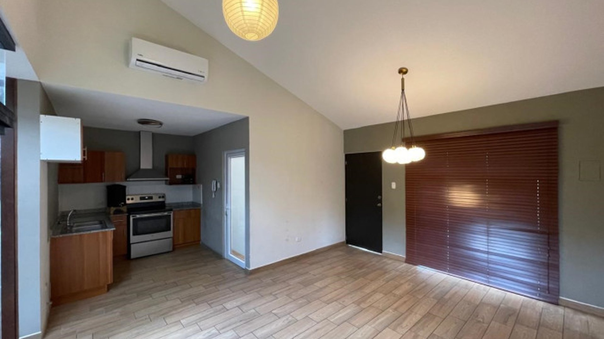 Casa Remodelada en Venta, Arcos de Santa Maria II - Miniatura 2