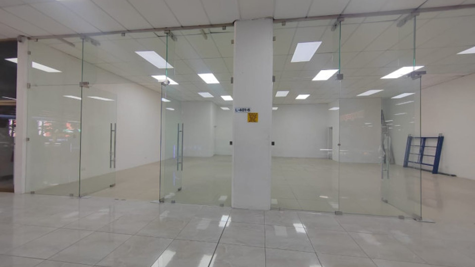 LOCAL EN RENTA - CENTRO COMERCIAL LOS CAPITOL ZONA 1