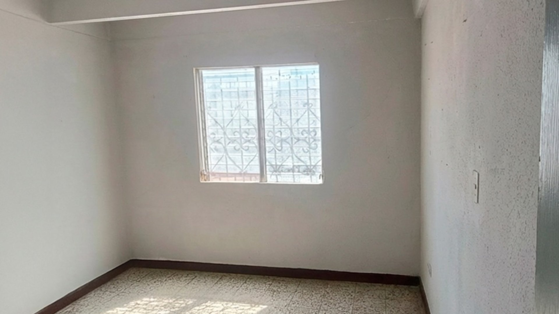 Casa en venta en Pinares del Norte, zona 18. - Miniatura 7