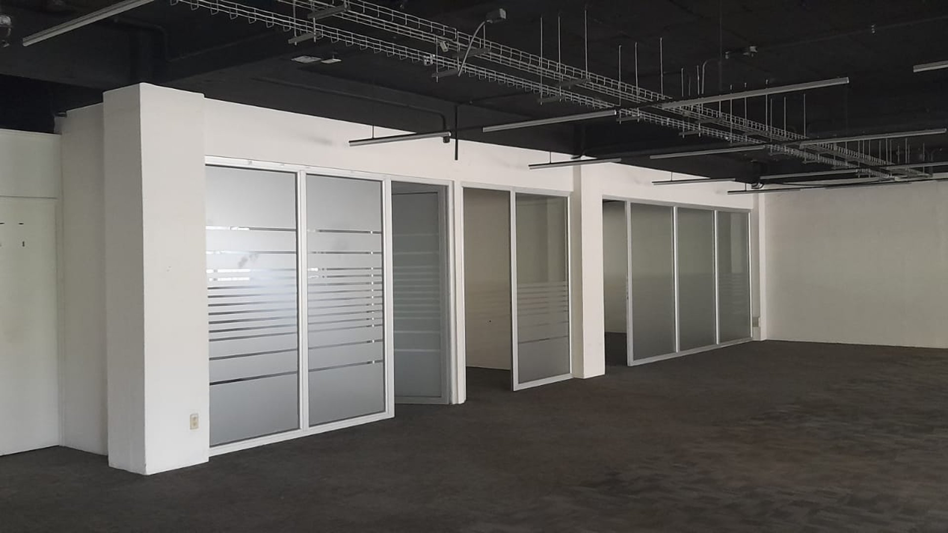 Edificio de oficinas en venta y renta, Zona 9 - Miniatura 21