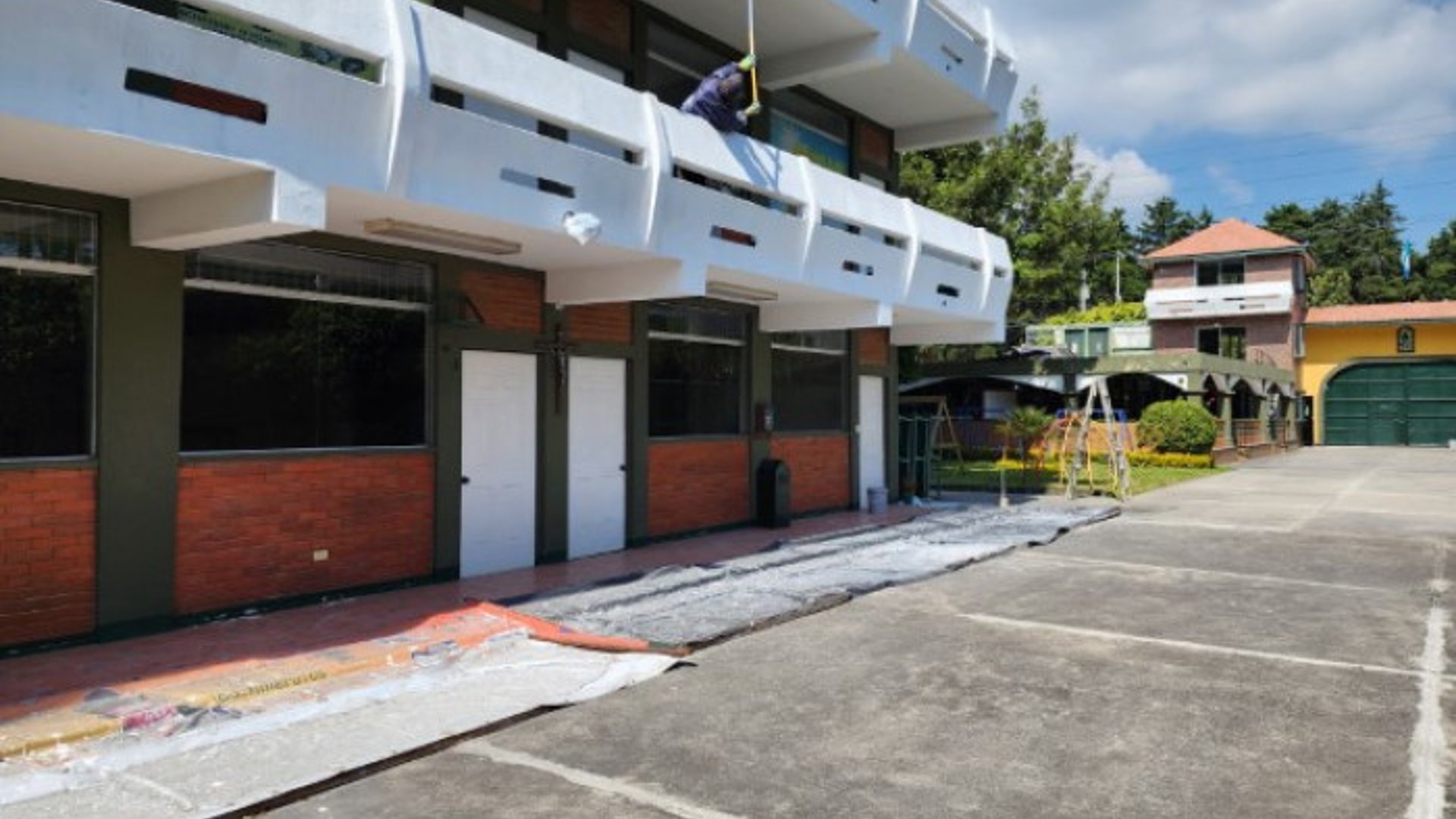 Edificio y Dos Terrenos en Renta, sobre Interamericana - Miniatura 4