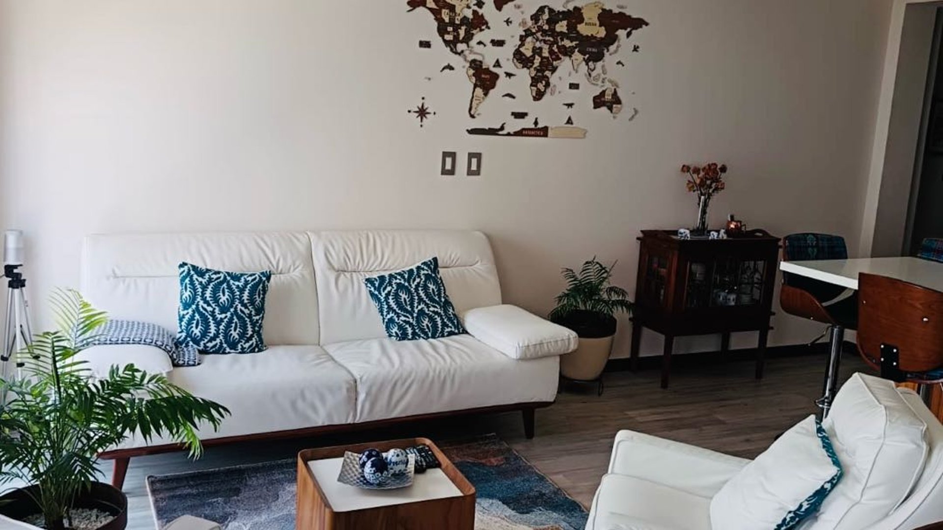 Apartamento Amueblado en Venta Lirios de Cayala Zona 16 - Miniatura 3