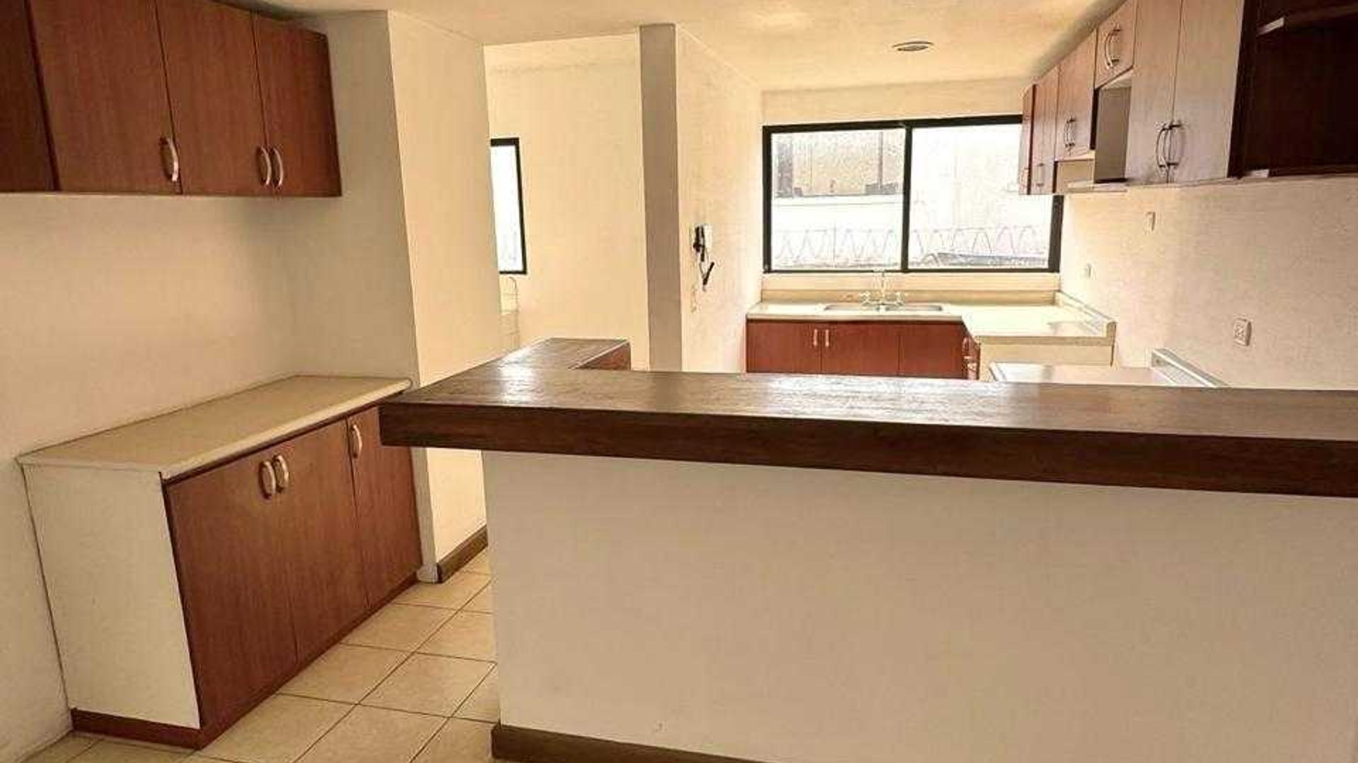 CASA EN ALQUILER 📍 Condominio San Mateo, Boulevard Acatán Zona 16