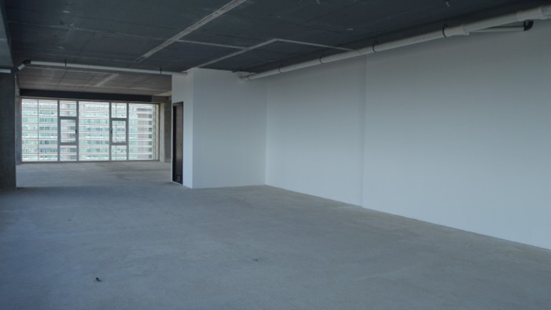Oficina en renta Vista Hermosa zona 15 edificio nuevo