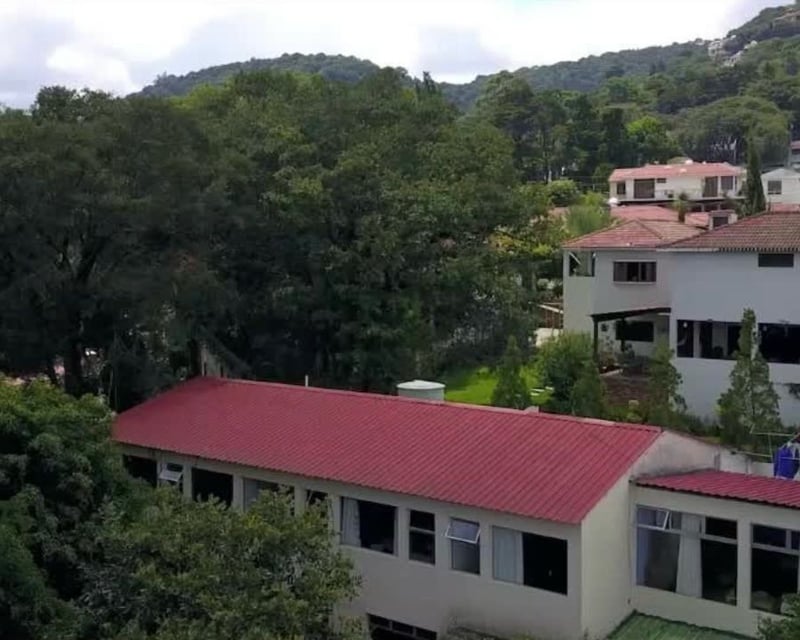 *Venta de propiedad con 5 Apartamentos Km 21 Carr. Interamericana*