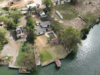 Chalet en venta a orilla del lago Amatitlán - 2
