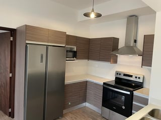 Apartamento en renta de 2 habitaciones con balcon en zona 10 Ref-5271 - 3