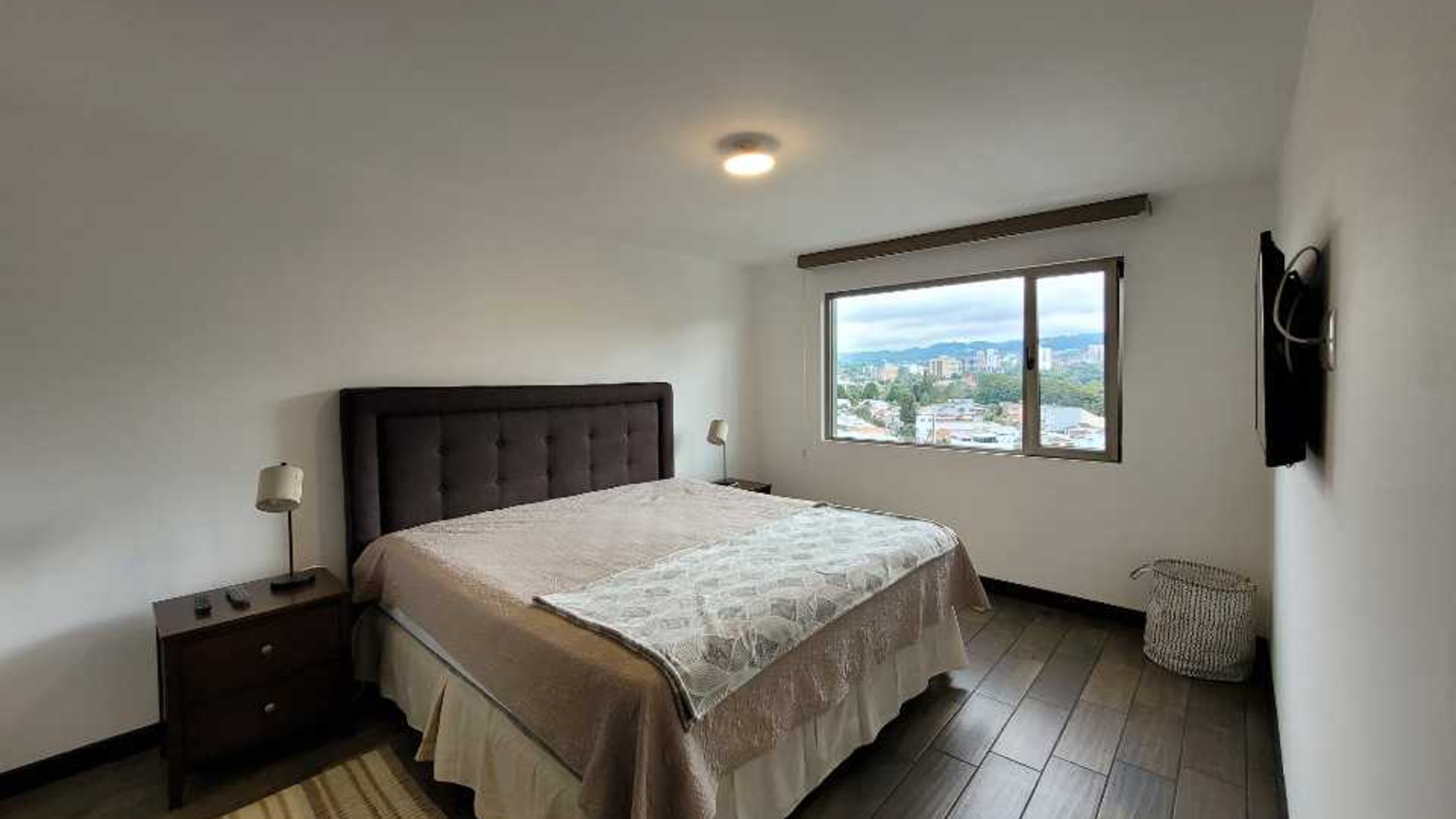 Apartamento en Alquiler  Edificio Verona, zona 10 Guatemala - Miniatura 11