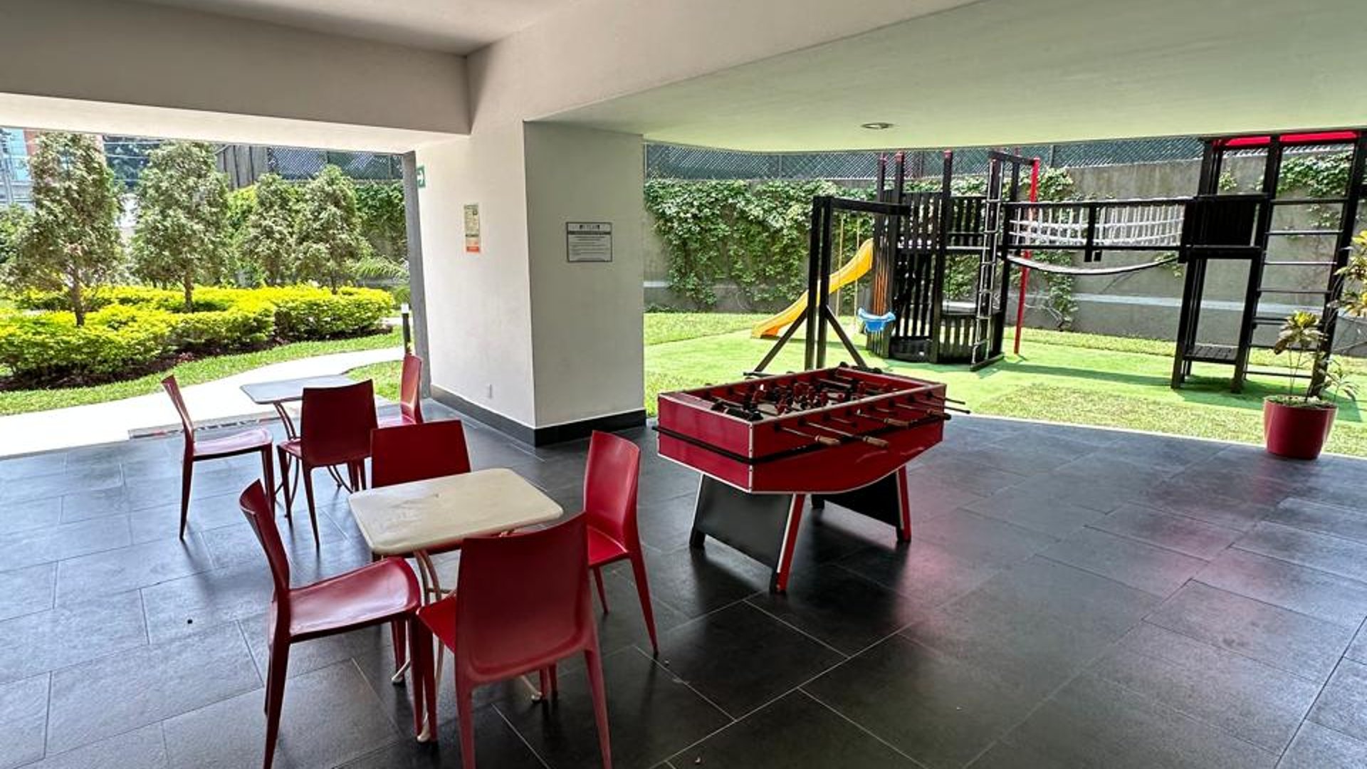 Apartamento en Alquiler Edificio Attica II, zona 14  - Miniatura 16