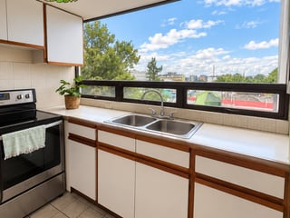 Apartamento a una cuadra de Plaza España | Edificio Alameda, Zona 9 - 4