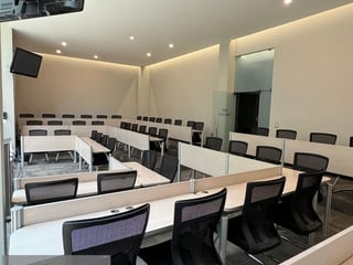 2 Edificios en Renta ideal para Universidades, Call Center u Oficinas CAES - Image 33