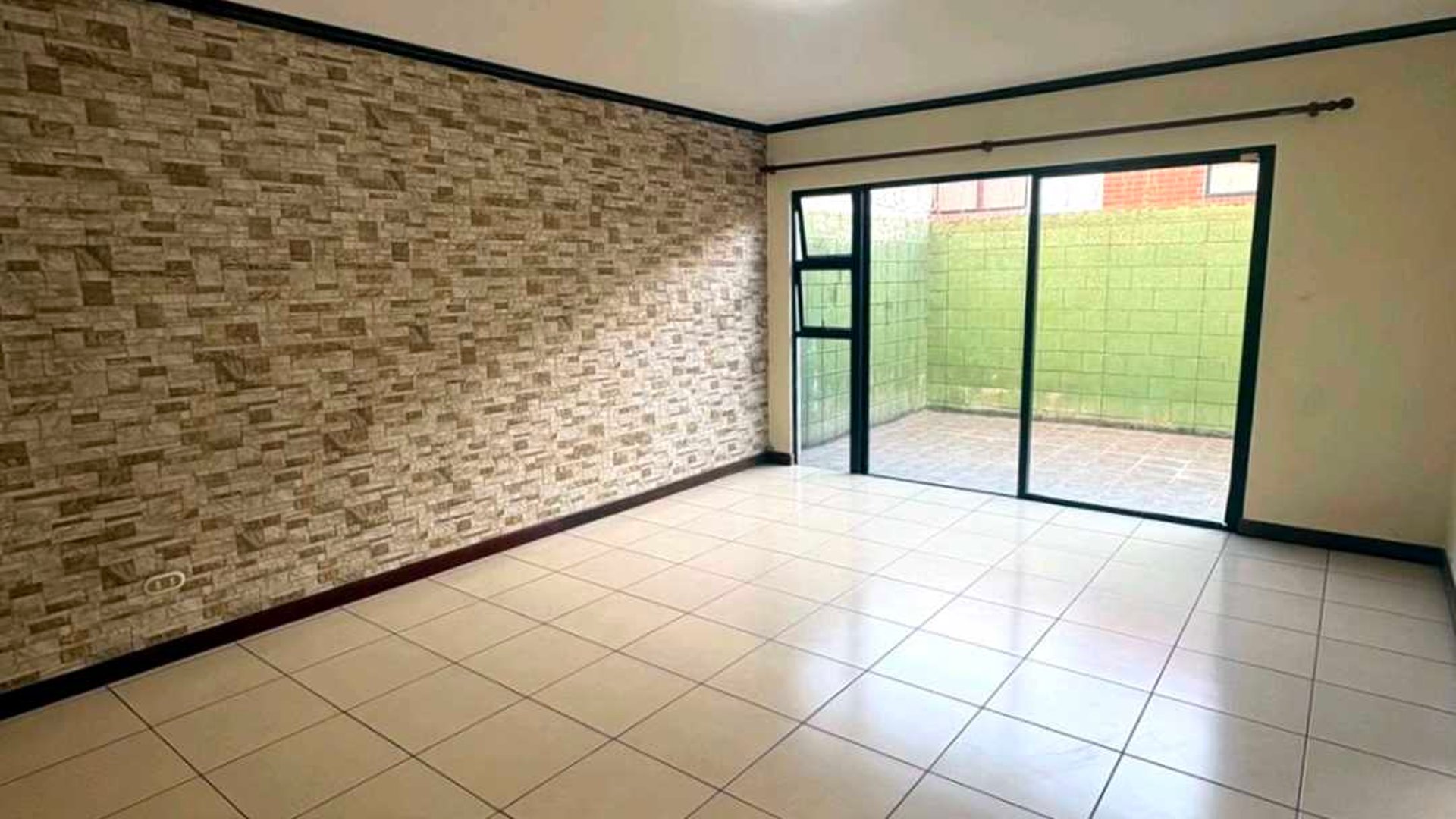 CASA EN ALQUILER ???? Alameda San Isidro, Zona 16 - Miniatura 4