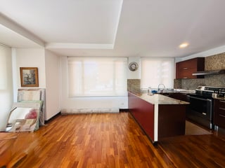 VENTA DE AMPLIO Y CÉNTRICO APARTAMENTO - ARIA, ZONA 10 - 3