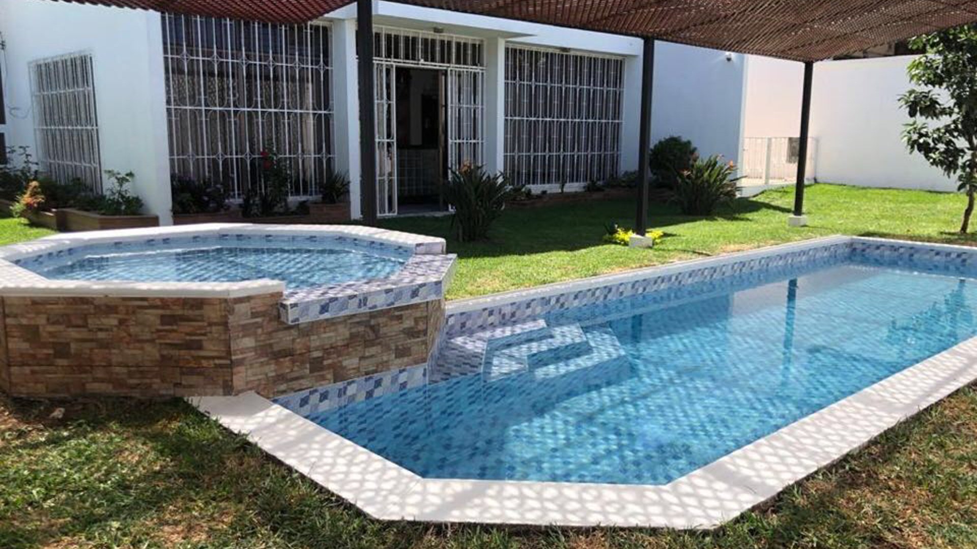 VENDO PRECIOSA CASA EN ZONA 15 VISTA HERMOSA 1 - Miniatura 18
