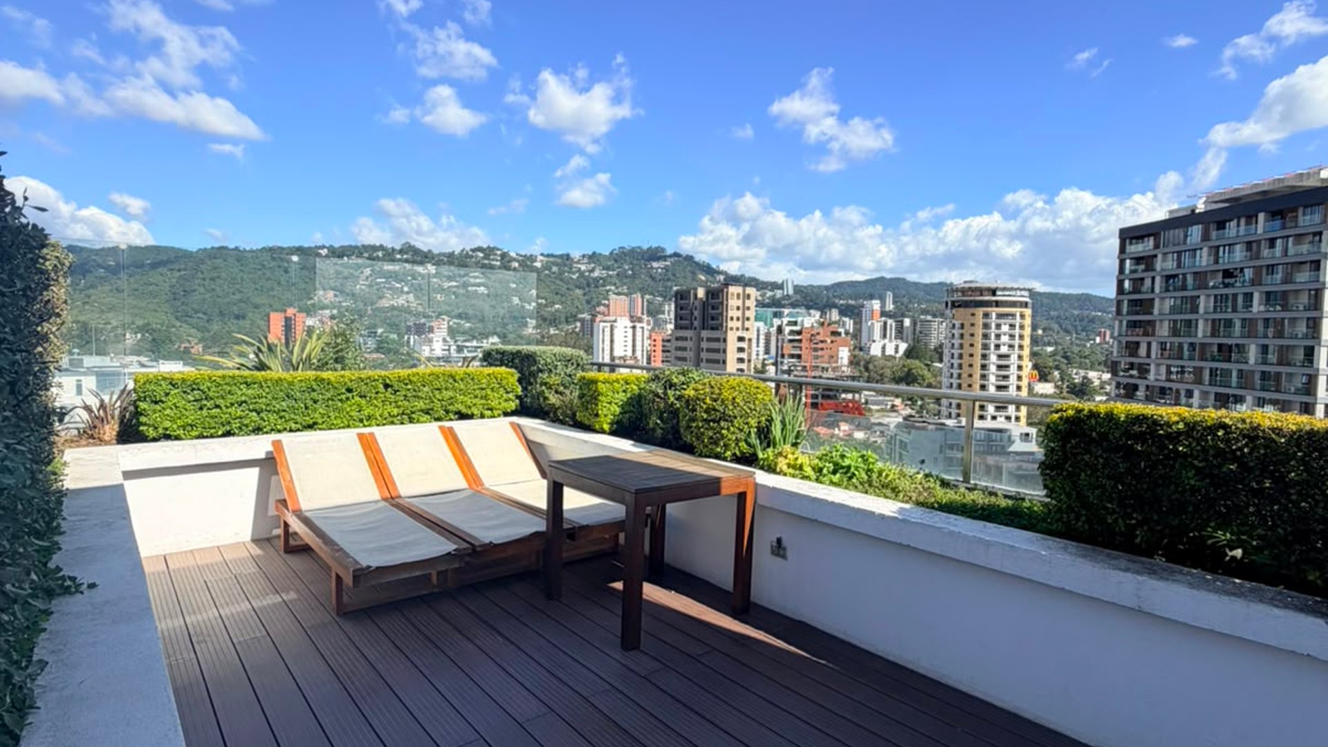 APARTAMENTO EN RENTA |AMUEBLADO | LIV | ZONA 15 - Miniatura 17