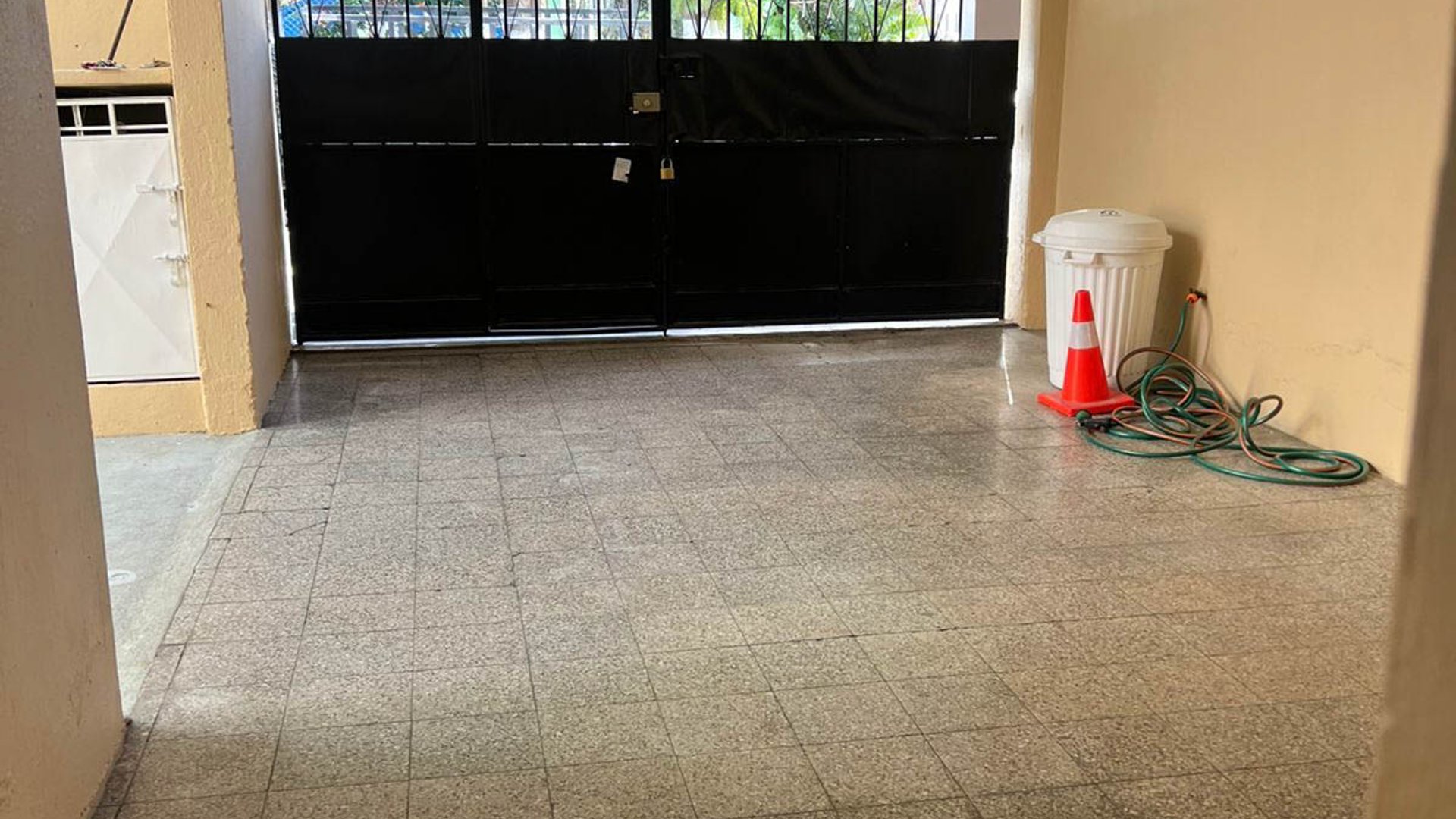 CASA SEMIAMUEBLADA EN VENTA, ZONA 3 DE MIXCO - Miniatura 9