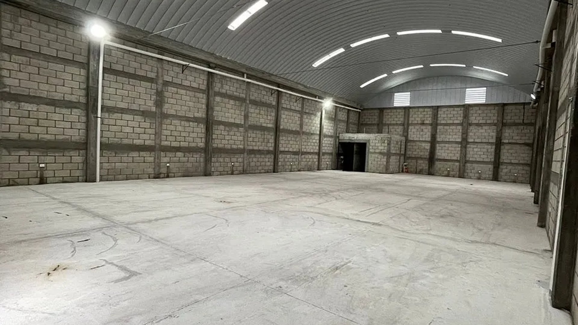 BODEGA EN VENTA – 300 m² VILLA NUEVA - Miniatura 7