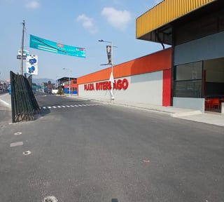 Local Comercial en Renta Plaza Inter Lago