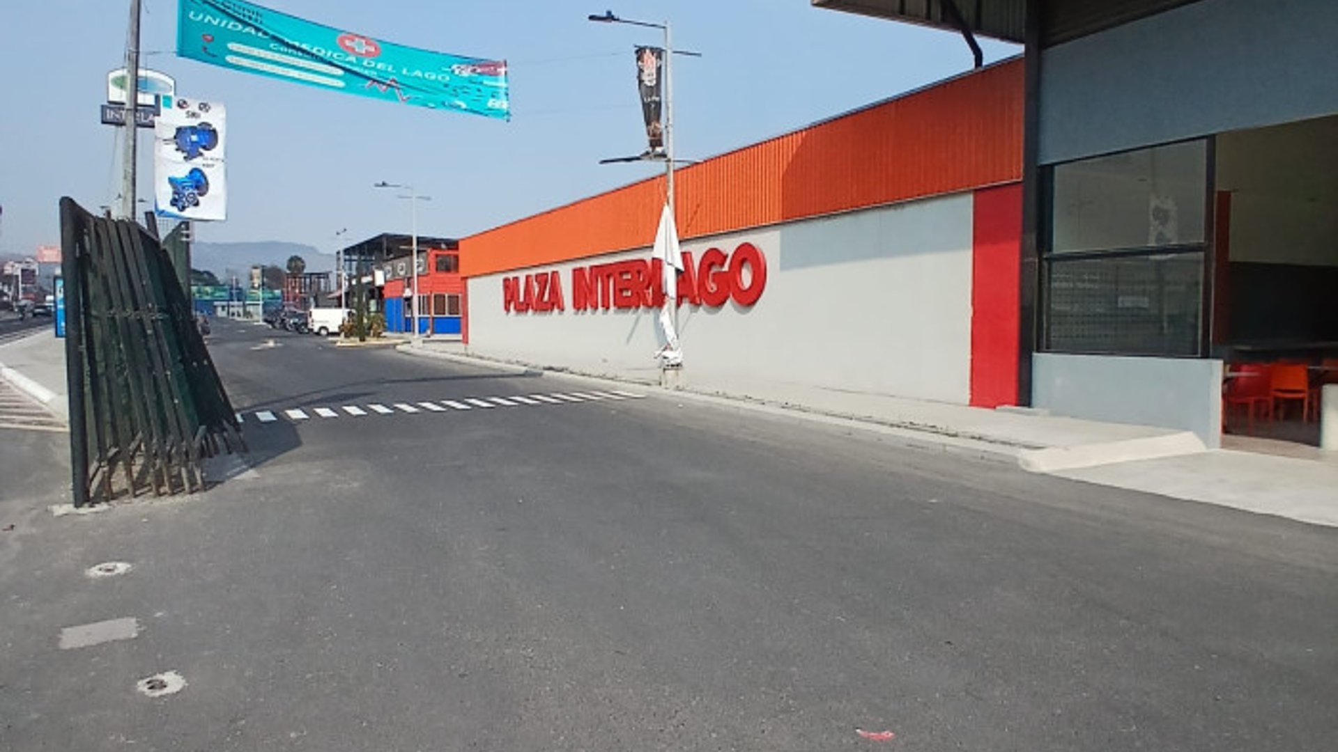 Local Comercial en Renta Plaza Inter Lago
