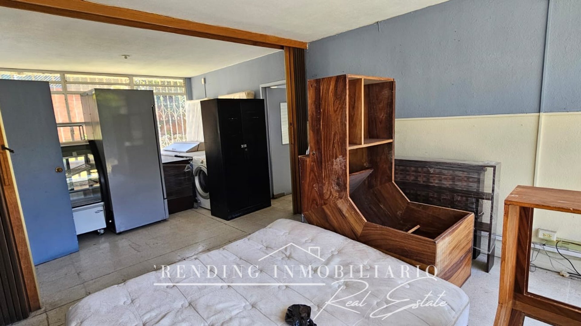 Casa comercial en renta zona 15 23 ambientes + 20 parqueos - Miniatura 4