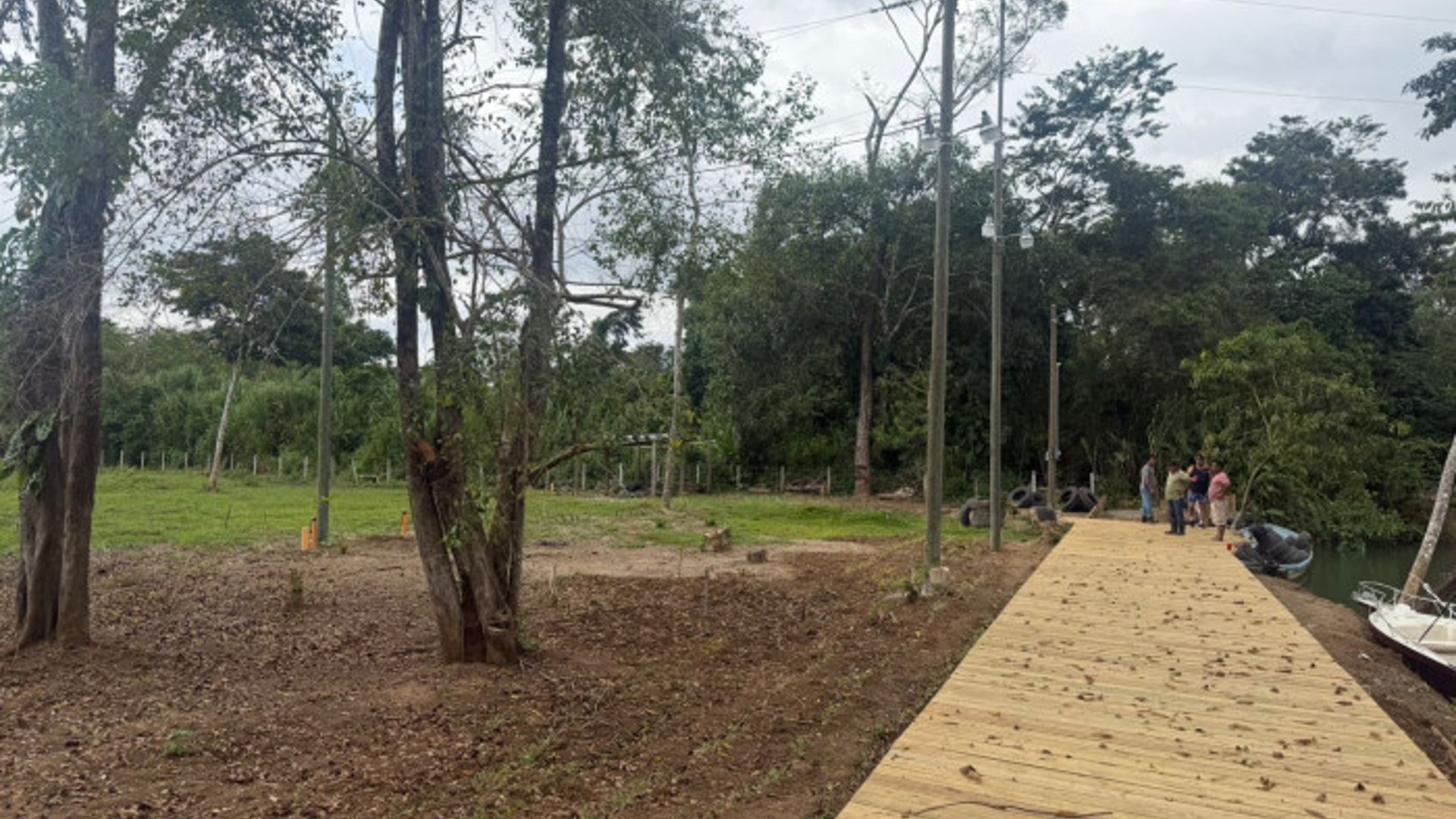 Terreno vacacional en venta en Rio Dulce Izabal - Miniatura 4