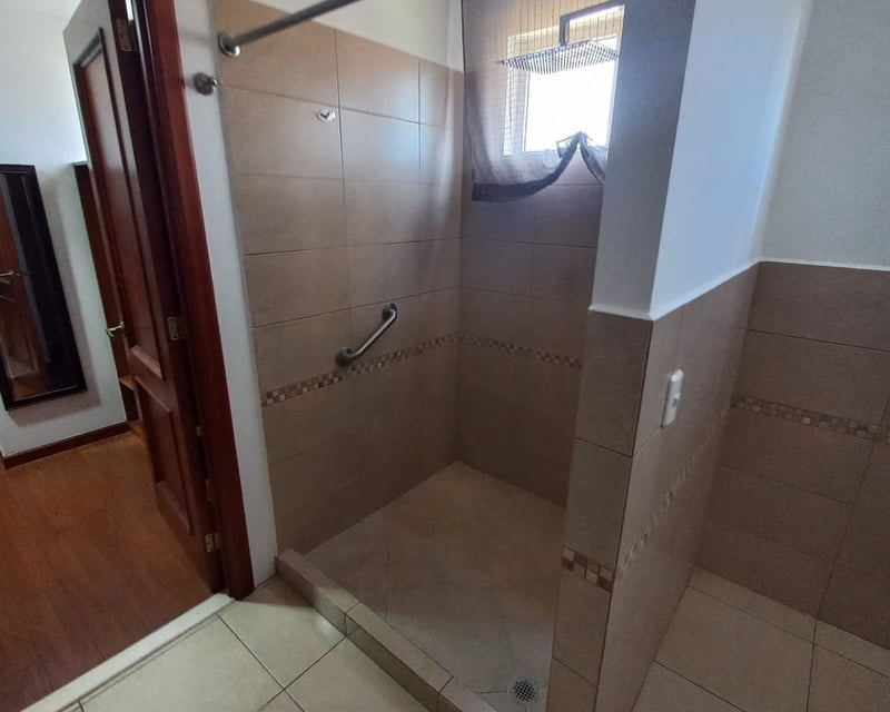 Apartamento en renta en Edificio Boticcelli, zona 15 Ref-6060