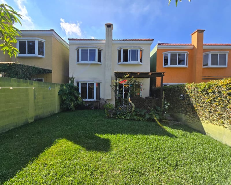 CASA EN VENTA EN LOMA VERDE - FRAIJANES