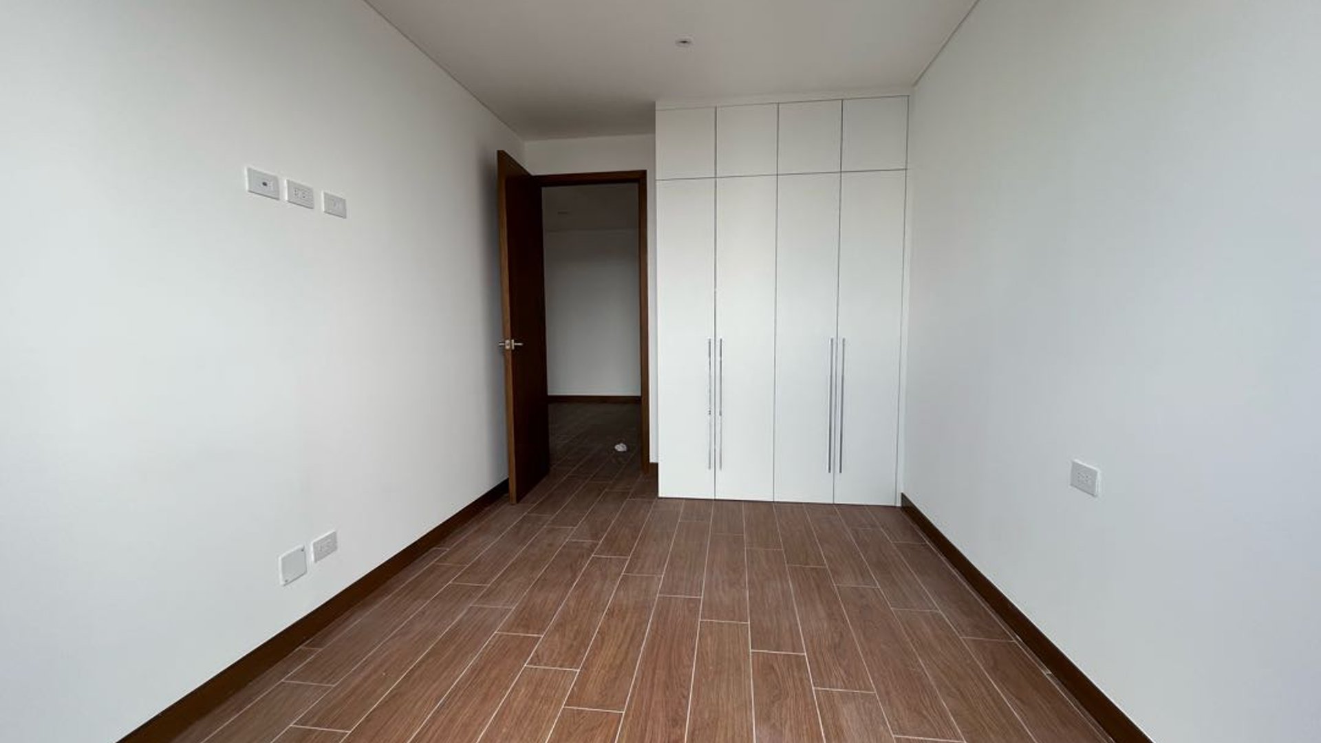 Apartamento en Venta FERRE DIEZ, Zona  10 Cesión de Derechos - Miniatura 3