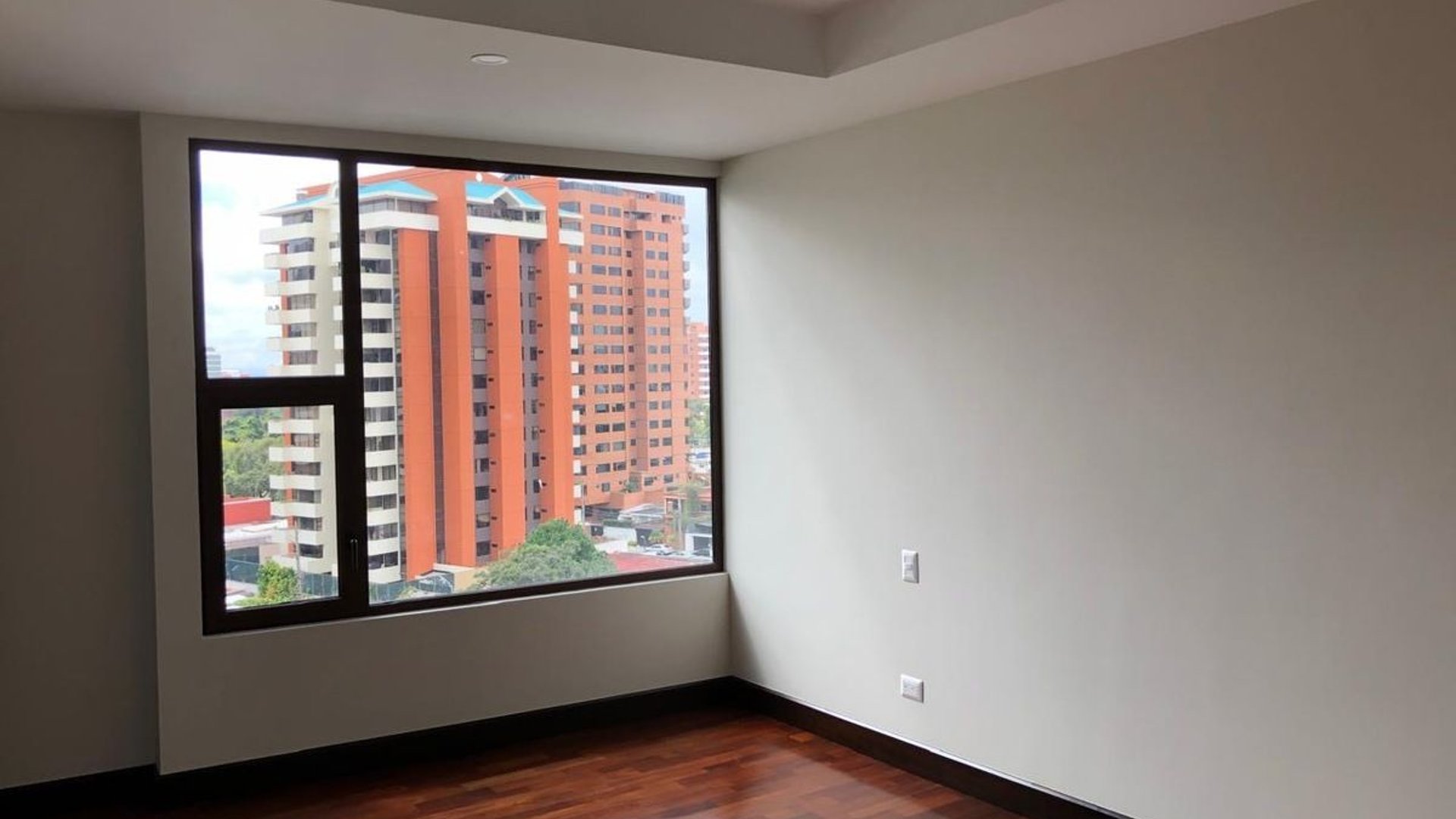 Apartamento en Alquiler – Zona 14