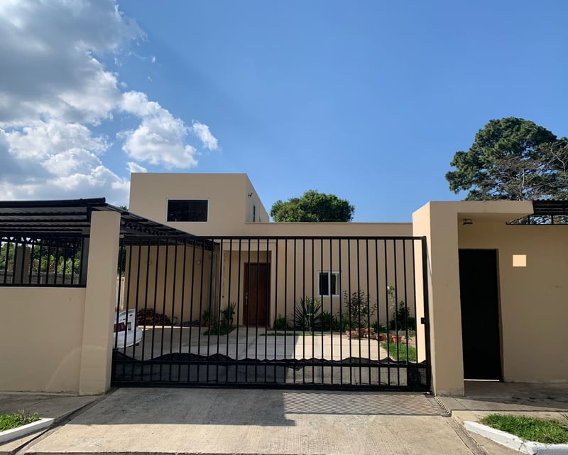 Casa en Venta Club de Golf Alta Vista, San José Pinula 